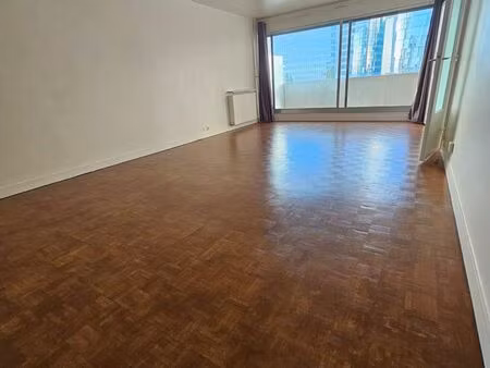 f3 à louer courbevoie esplanade de la défense