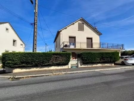 immeuble 245 m² requista