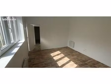 t2 rénové 33 m² - quartier hôpital
