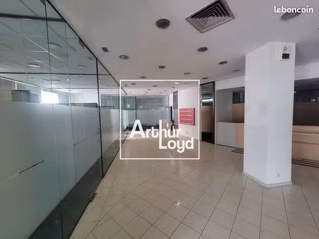 local commercial 575 m² montbéliard