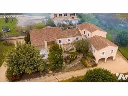 maison 310 m² st laurent du pape