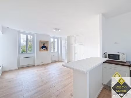 studio 1 pièce 30 m²