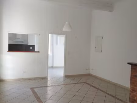 appartement t5 de 80m² plein centre du beausset