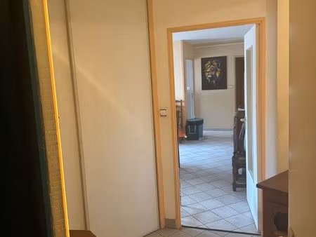 à vendre  appartement 4 pièces de 86 m²  sochaux centre