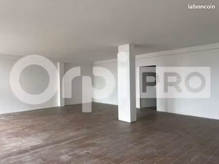 local commercial 112 m²