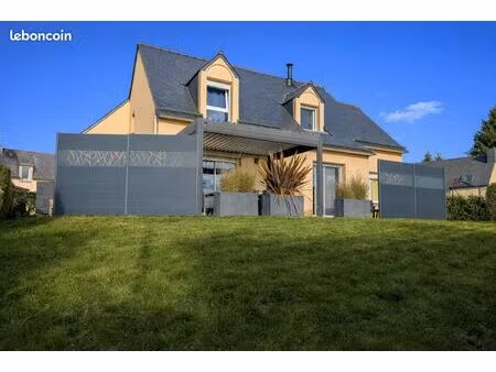 maison familiale lumineuse – 5 chambres – quartier calme à uzel