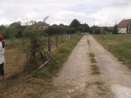 superbe terrain de loisirs de 850 m2 .. chemin d acces