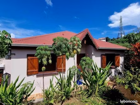 maison individuelle 110 m² – grand terrain clôturé – sofaïa  sainte-rose