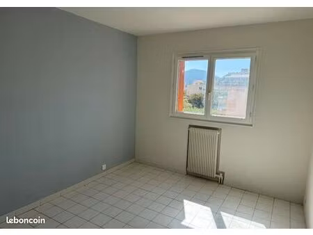 appartement t3 rénové - résidence candia
