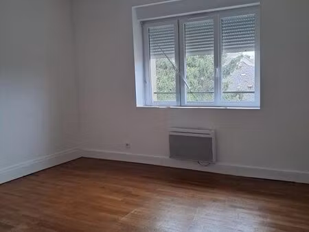 loue appartement refait à neuf centre de charmes