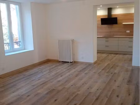 ravissant f4 rénové à neuf avec terrasse privée  jardin commun – dpe a