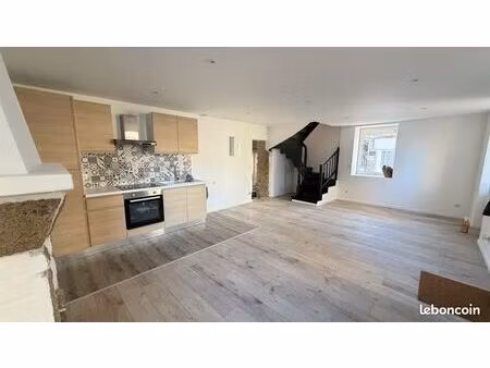 maison bretonne de ville en pierre  entièrement rénovée  vente directe propriétaire