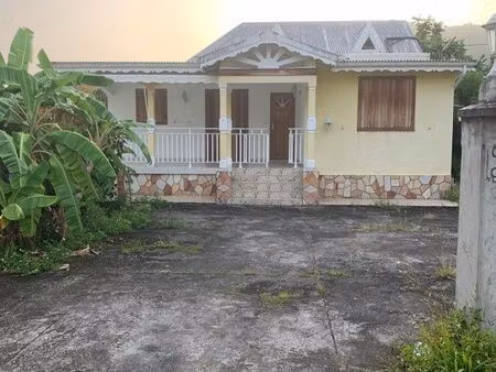 haut de villa t3 à louer