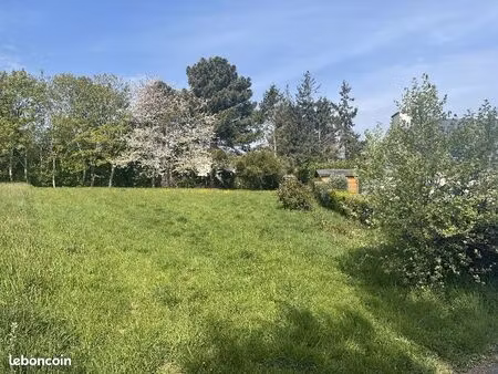 terrain 943 m² plerin