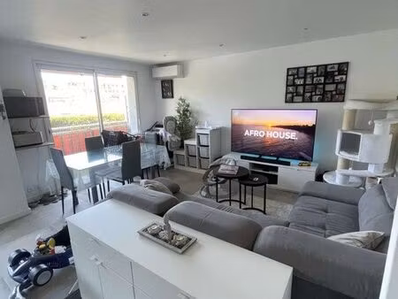 appartement 42 m² – climatisé – balcon – grand garage + cave – 2 min plage & commerces