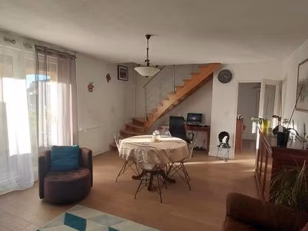 vends t3 - 69m2 avec garage et parking