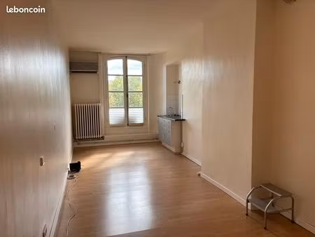 casti - local commercial - professions médicales ou para-médicales