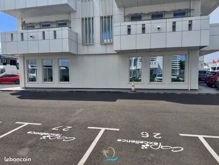 local commercial 199 m² baie-mahault