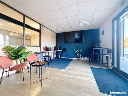 local commercial/bureaux à louer