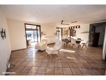 maison 6 pièces 151 m²