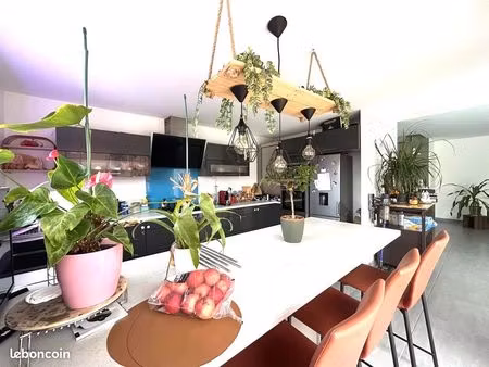 villa 6 pièces 162 m²