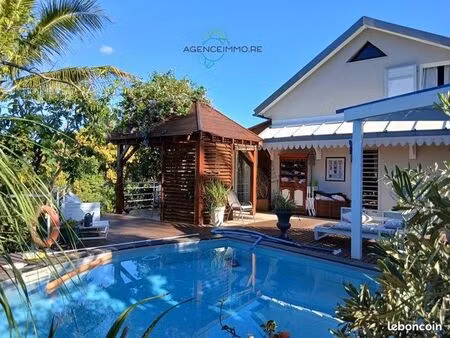 villa 6 pièces 140 m²