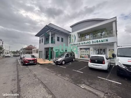 bureaux 102 m² lamentin