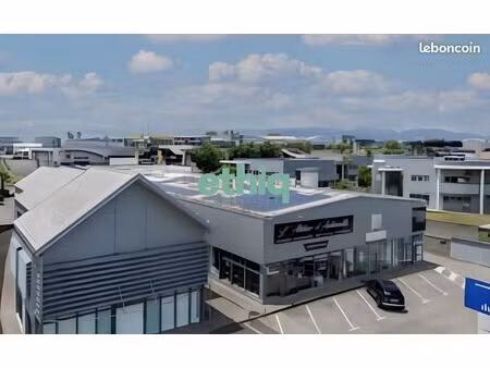 local 100 m² baie-mahault