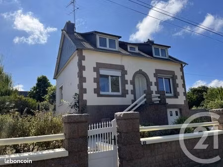 maison 8 pièces 125 m²