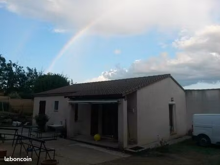 maison ind. de plain pied  jardin  garage