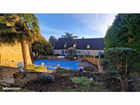 maison 12 pièces 226 m²