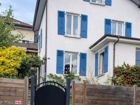 maison coup de cœur – vue montagnes – quartier calme – jardin & suite parentale