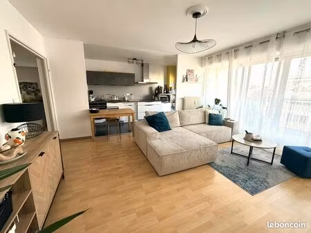 appartement 2 chambres 68m² avec garage fermé