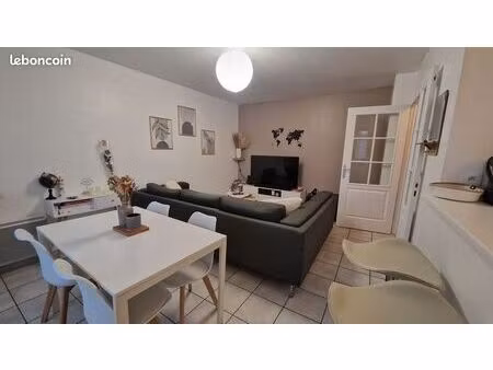 t2 à joué-lès-tours (37300)