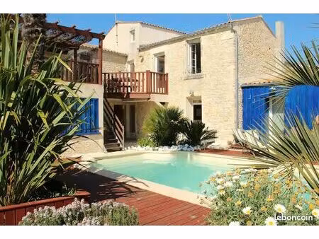 appartement t3 en rez‑de‑chaussée – terrasse et piscine – plein centre saint‑georges d’olé