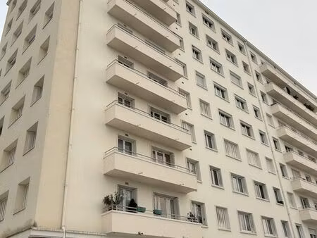 charmant appartement au coeur de le ville de troyes idéalement situé