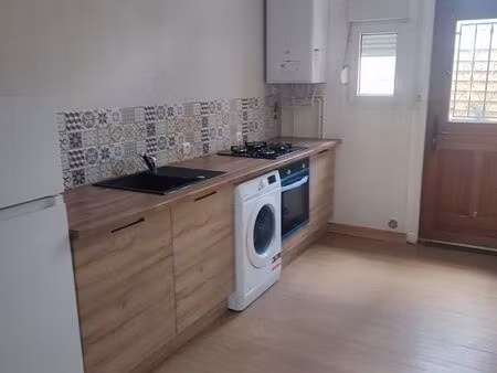 t2 avec cour privative – rare en centre-ville