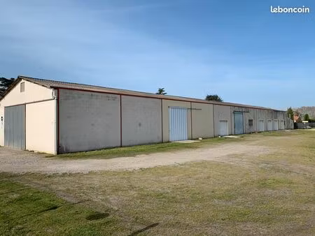 local de dépôt  stockage de 150 m2 sur muret(sud)