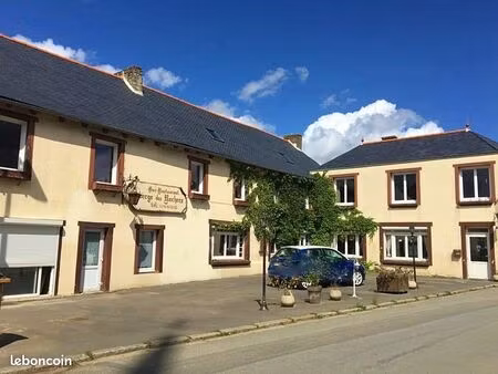 auberge +300 m2 bretonne a vendre et en location