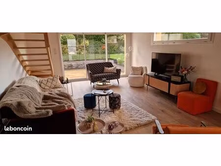 spacieuse contemporaine sans travaux dans un environnement calme