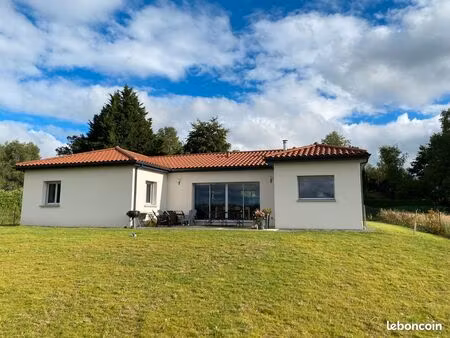 maison contemporaine plein pied 125 m² - roannes saint mary