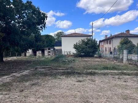 terrain constructible 643m2