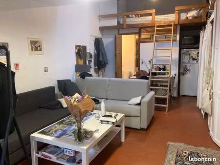 aix-en-provence centre – grand studio meublé 33 m² – quartier palais
