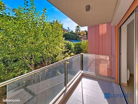 studio 1 pièce 29 m²