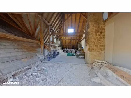 appartement 1 pièce 100 m²