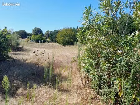 terrain 1 000 m² fargues