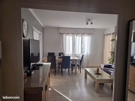 lumineux 3/4 pièces avec balcon au cœur de la verdure – calme & commodités