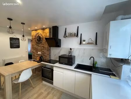 appartement meublé 65 m² – rdc – 2 chambres – place de parking