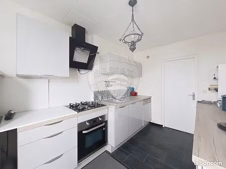 appartement 4 pièces 77 m²