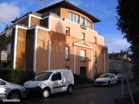 t2 avec parking et balcon